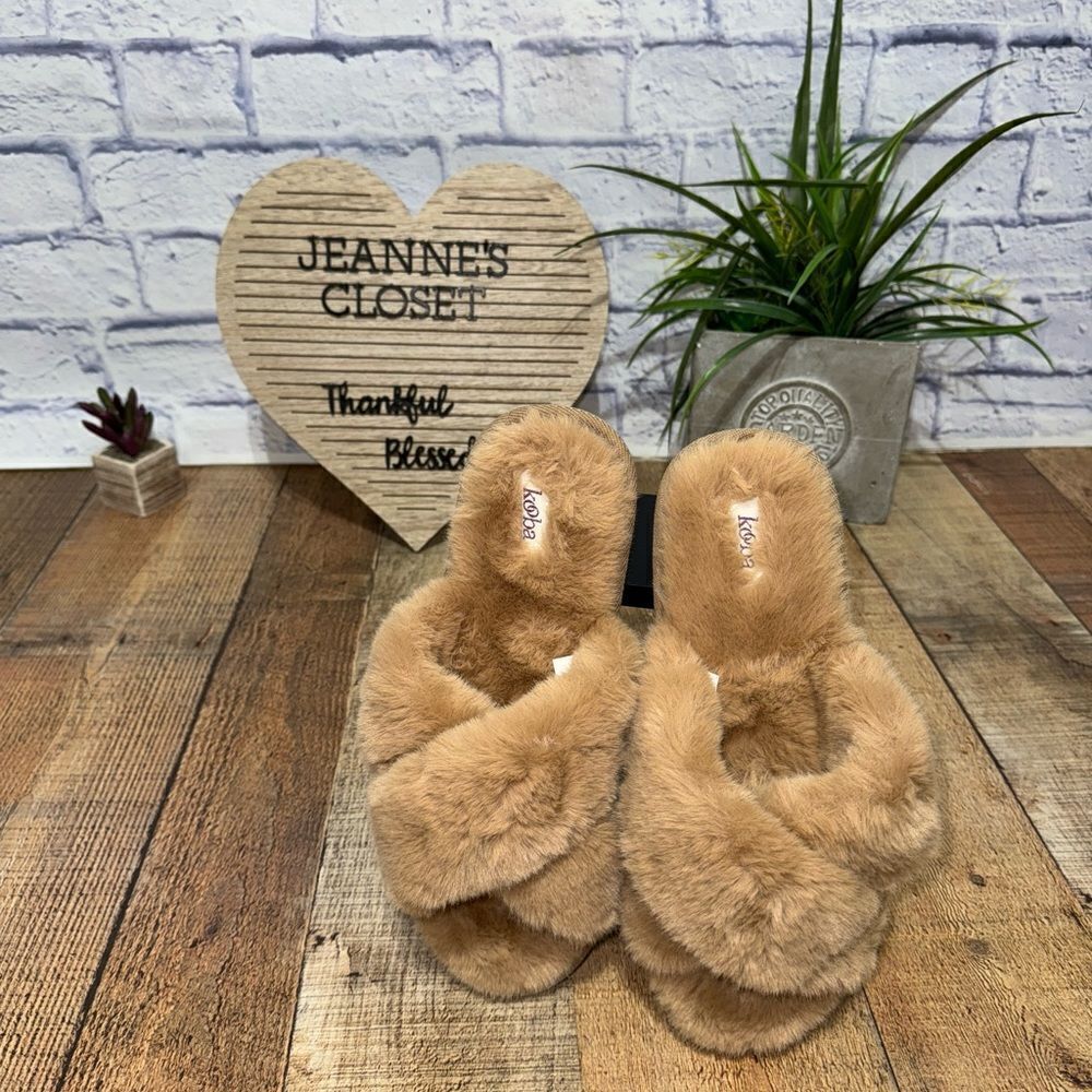 Plush kooba criss cross slide slippers new without tags